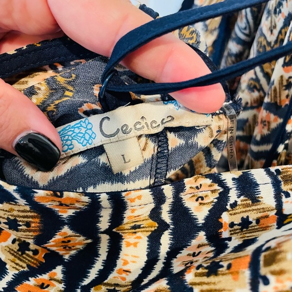 Printed Halter Romper - Picture 4 of 4